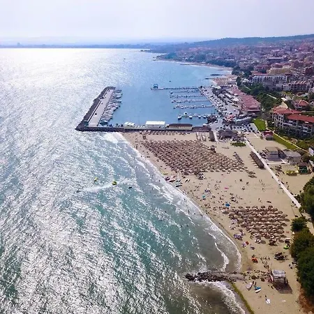 Exclusive In Porto Paradiso Apartment